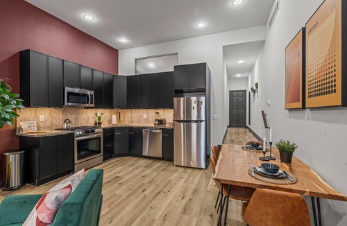 Old City Condo | 5 Star Old City Stunner- Walk to Historical Sites