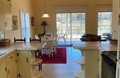 Titus Cabin | 5 STAR PREMIER PROPERTY on Lake Jordan perfect for a relaxing getaway!