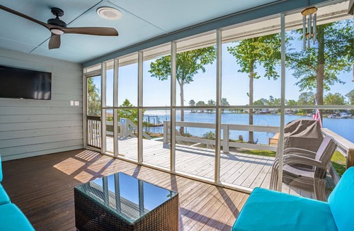 Chapin House | 5 - Star Waterfront on Lake Murray - Fire Pit