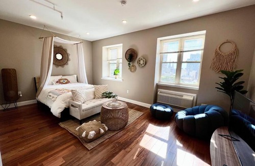 Logan Square Apartment | 503 Bohemian Romance Apartments in center city