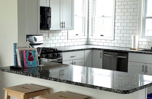 Mud City House | 5BR bay-view home, beach badges, mins to LBI