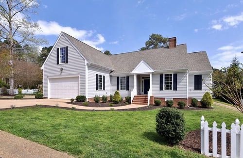 Williamsburg House | 5BR Near Colonial Williamsburg & Busch Gardens, Gated,Pet-Friendly With Pool