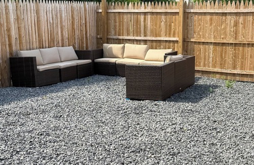 Camden House | 5BR Retreat King Suite Private Parking Backyard