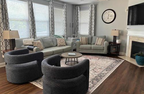 Simpsonville House | 5BR Upscale Getaway - Near Greenville