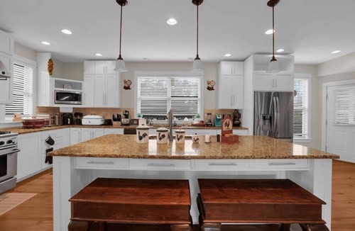 Wetumpka House | 6 Bedrooms | Bar Lounge & Pool | Foosball