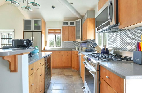 Loveladies House | 6 BR, Pool, Hot Tub and 5 min to Ocean