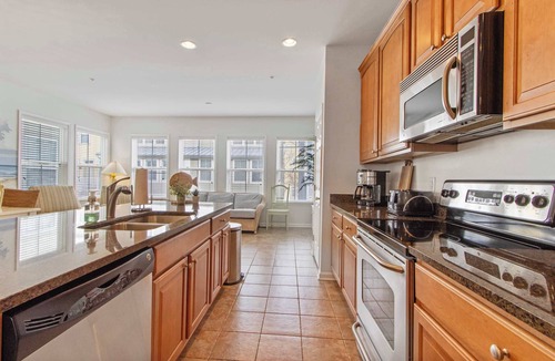 Sunset Island Condo | 6 Corner Store Ln