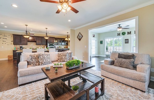 Winterville House | 6 Mi to Medical District: Spacious Winterville Gem