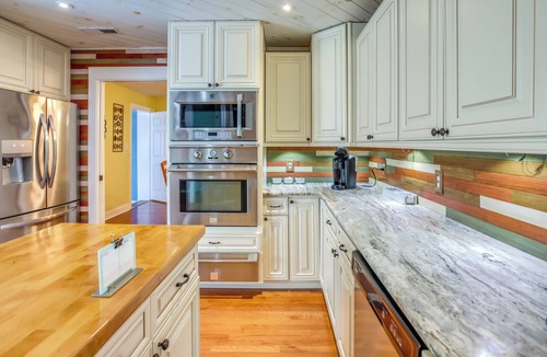 Myrtle Beach Cottage | 6 Mi to Public Beach! Myrtle Beach Home w/Patio