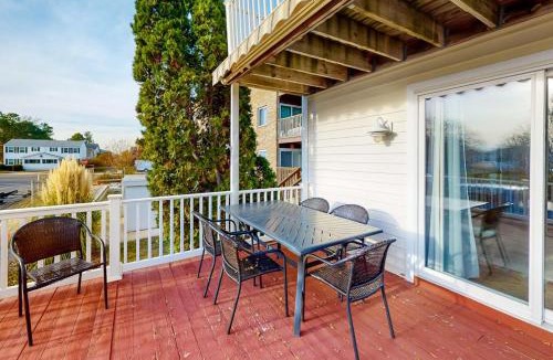 Caine Woods House | 604 Seaweed Lane #1