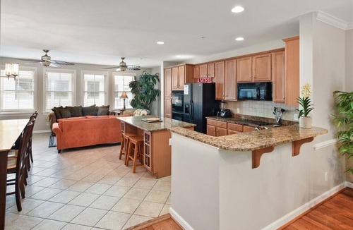 Sunset Island House | 67th St, 2 Pools, 5 Bedrooms, near the Pools! FREE Linens/Towels! Parking for 3