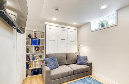 Northwest Apartment | 7 Mi to National Mall: Bright DC Studio!