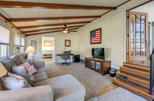 Havelock Cottage | 7 Mi to Neuse River! Family Home w/Poolside Oasis