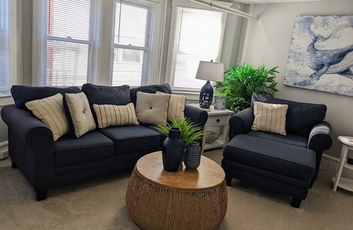 North End Condo | 7th & Central-Cozy 2bed/1bath 1st floor condo