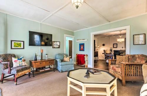 Newland House | 8 Mi to Sugar Mtn! Cozy Cottage w/Fire Pit
