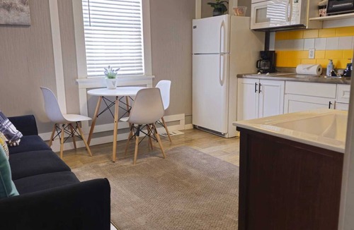 Kutzky Park Apartment | 8034-Cozy 1-bed/1-bath Apartment walking distance to Mayo Clinic