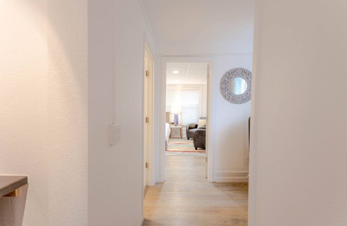 Kutzky Park Apartment | 8075-Walk to Mayo- Charming 2 bedroom Boutique Apartment
