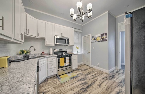 St. Louis House | 9 Mi to Dtwn: Vibrant St Louis Home!