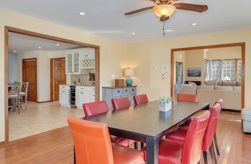 Goshen House | 9BR Retreat - Sleeps 23+ w Pool, Pickleball Court, Golf Simulator, Near Beaches