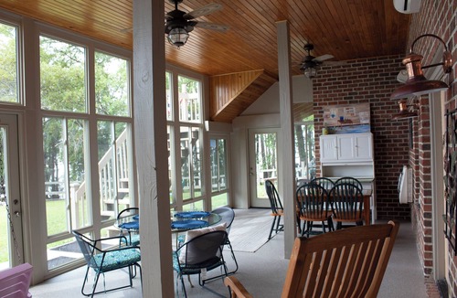 Pinetown House | A Fisherman’s Dream Serene 1-bedroom in Blounts Creek, NC