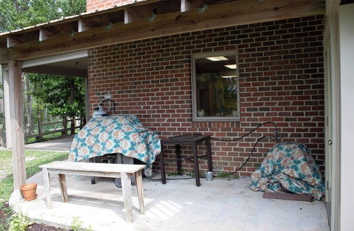 Pinetown House | A Fisherman’s Dream Serene 1-bedroom in Blounts Creek, NC