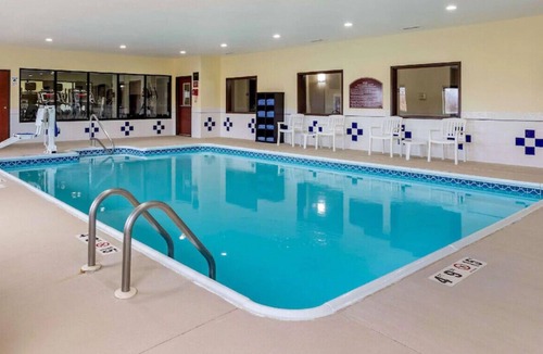 Davenport House | A Quiet Retreat for Couples! W/ Indoor Pool
