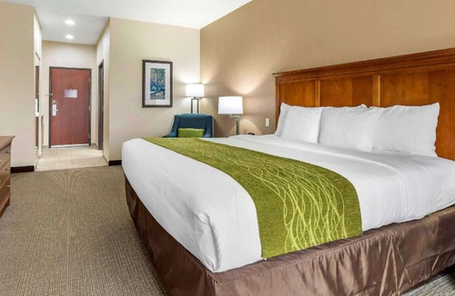 Davenport House | A Quiet Retreat for Couples! W/ Indoor Pool