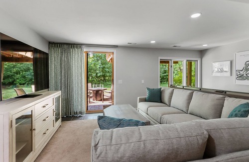 Fontana House | Abbey Springs Resort on Geneva Lake - Updated Townhouse - Dog Friendly!