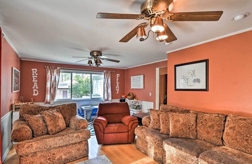 Aberdeen House | Aberdeen Family Home w/ Fire Pit & Deck