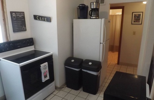 Kutzky Park Apartment | Across from St Marys hospital Covered By Faith 2