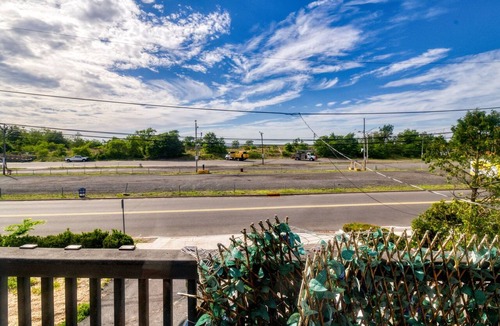 Keansburg House | Across the street from the beach charming 3 bedroom with 3 baths beach house