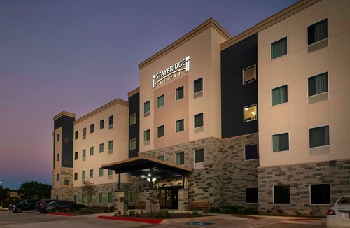 Leander Apartment | ADA Suite w/Pool Access | Breakfast Included
