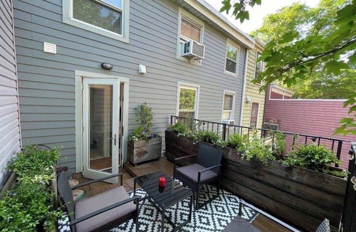 Clinton Hill Apartment | Adelphi II by RoveTravel | Apt in Ft Greene w/Deck
