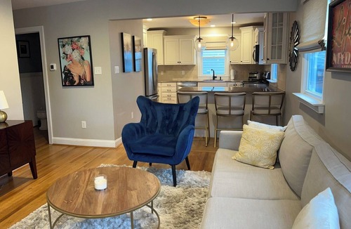 Margate City House | Adorable 2BR 2Bath home 3 blocks from the beach in the heart of Margate, NJ
