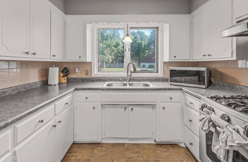 Oakdale House | Adorable Home- 3M Headquarter/MOA/St Paul