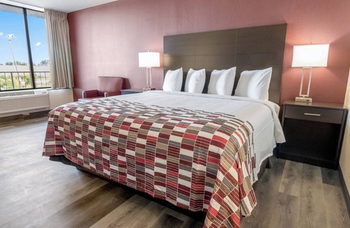 Dandridge Hotel | Adventure Base! Budget Stay Close to National Park & Lakes