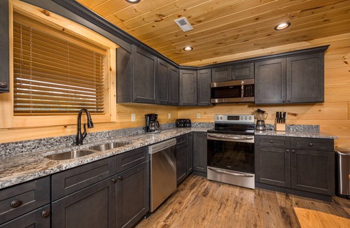Cosby Cabin | Affordable luxury: mountain views, easy access, hot tub, Wi-Fi & game room fun!