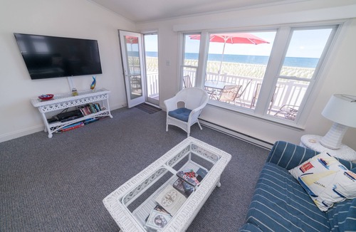 North Beach Haven Apartment | Affordable Oceanfront! Amazing Views!