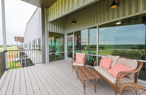 Salado Apartment | Airplane/Hanger 2 bedrooms 2 baths, with beautiful views and a runway.#1