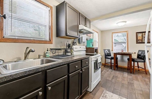 Carter Lake House | Airport Adventure - 5 minutes from Downtown!