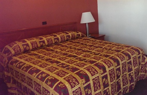 Wichita Hotel | Airport Lodge