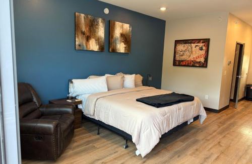 Clark Hotel | Airstay LLC