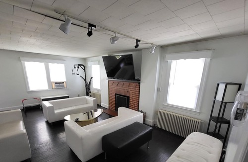 Glen Burnie Bed & Breakfast | (ALL TO YOURSELF, NOT SHARED) Free Complimentary Breakfast!