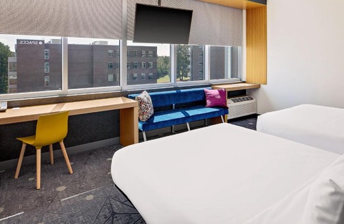 Chapel Hill Hotel | Aloft by Marriott Chapel Hill