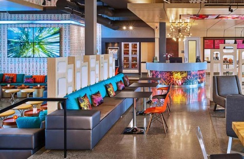 Greenbrier East Hotel | Aloft by Marriott Chesapeake