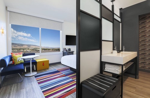 South Central Omaha Hotel | Aloft by Marriott Omaha Aksarben Village