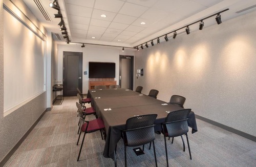 South Central Omaha Hotel | Aloft by Marriott Omaha Aksarben Village