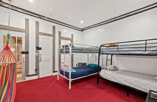 Camden House | Amazing 4Bedroom home sleeps 16 Guests