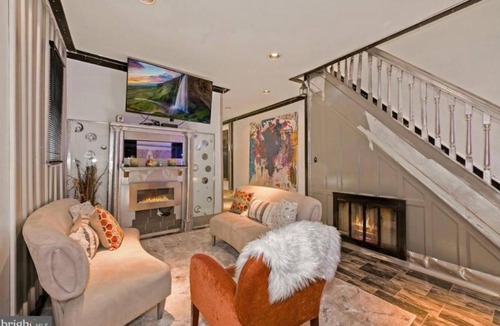 Camden House | Amazing 4Bedroom home sleeps 16 Guests