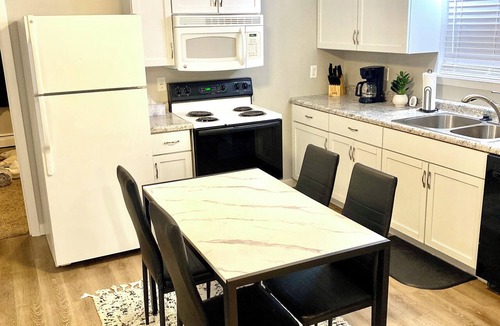 Cedar Rapids Apartment | Amazing Apartment